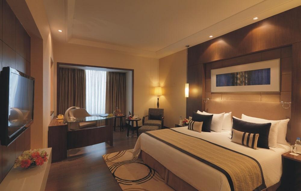 Taj Hotel & Convention Centre, Agra Agra  Bagian luar foto A room at the Taj Bengal
