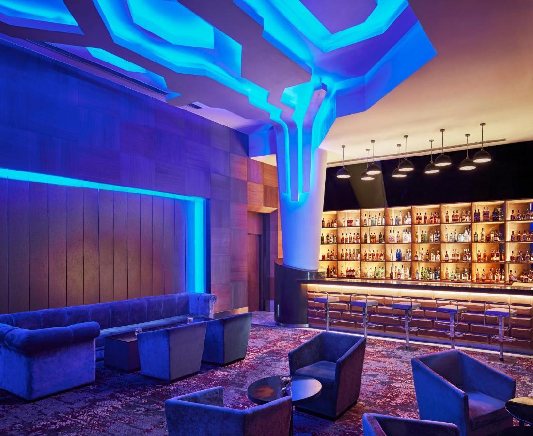Taj Hotel & Convention Centre, Agra Agra  Bagian luar foto The bar at the nightclub
